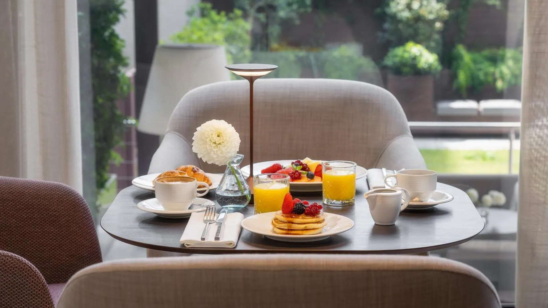 Crowne Plaza Milan City By Ihg Hotel