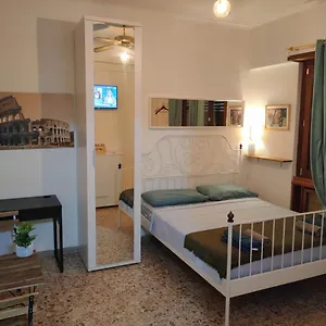 Quarto em Acomodações Particulares Trastevere Station 