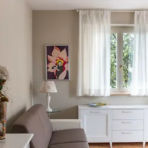  Apartment 2-bedroom Apt, With Balcony & Aircondition - 50 M From The Italien