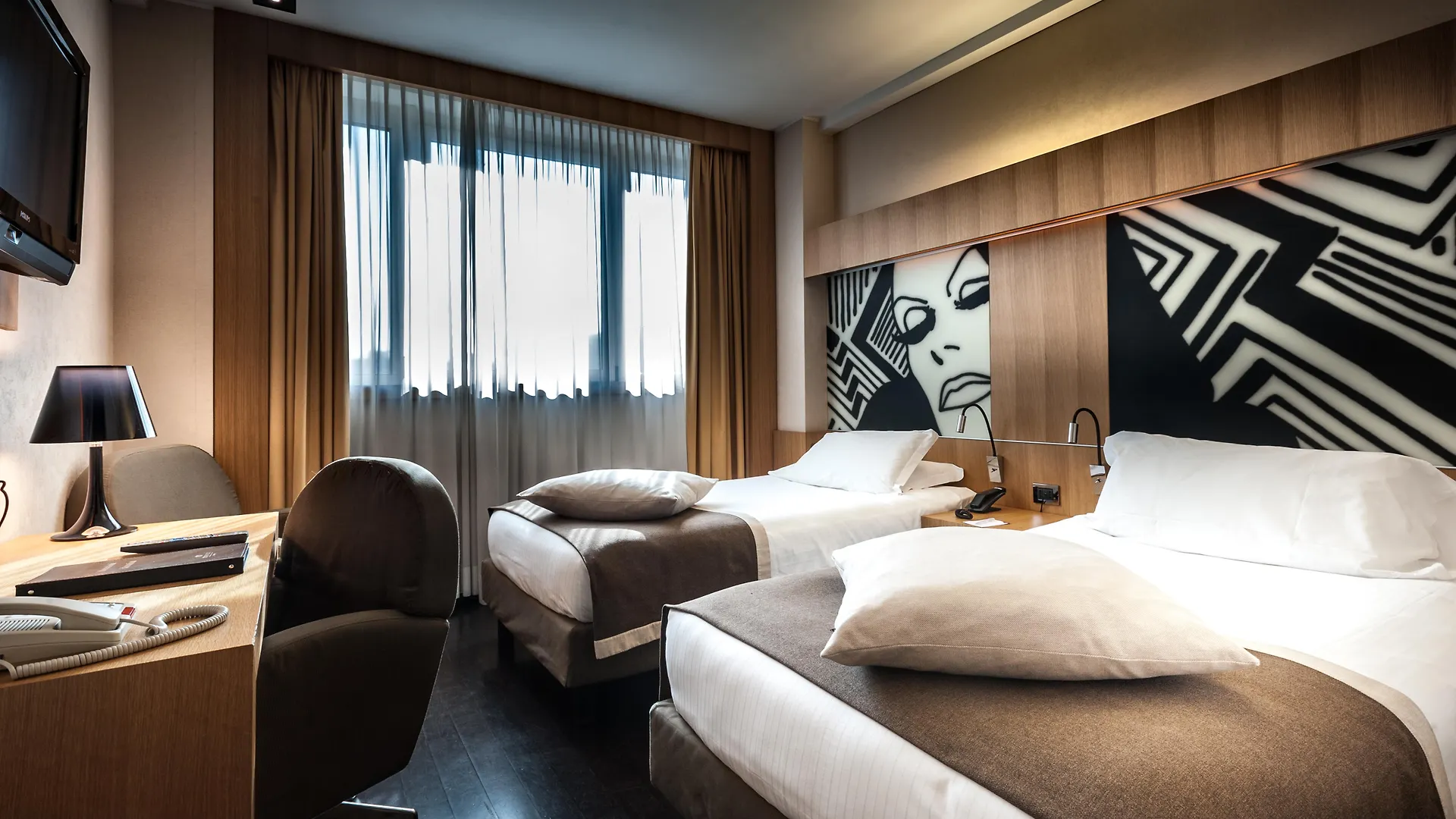 Crowne Plaza Milan City By Ihg 4*,