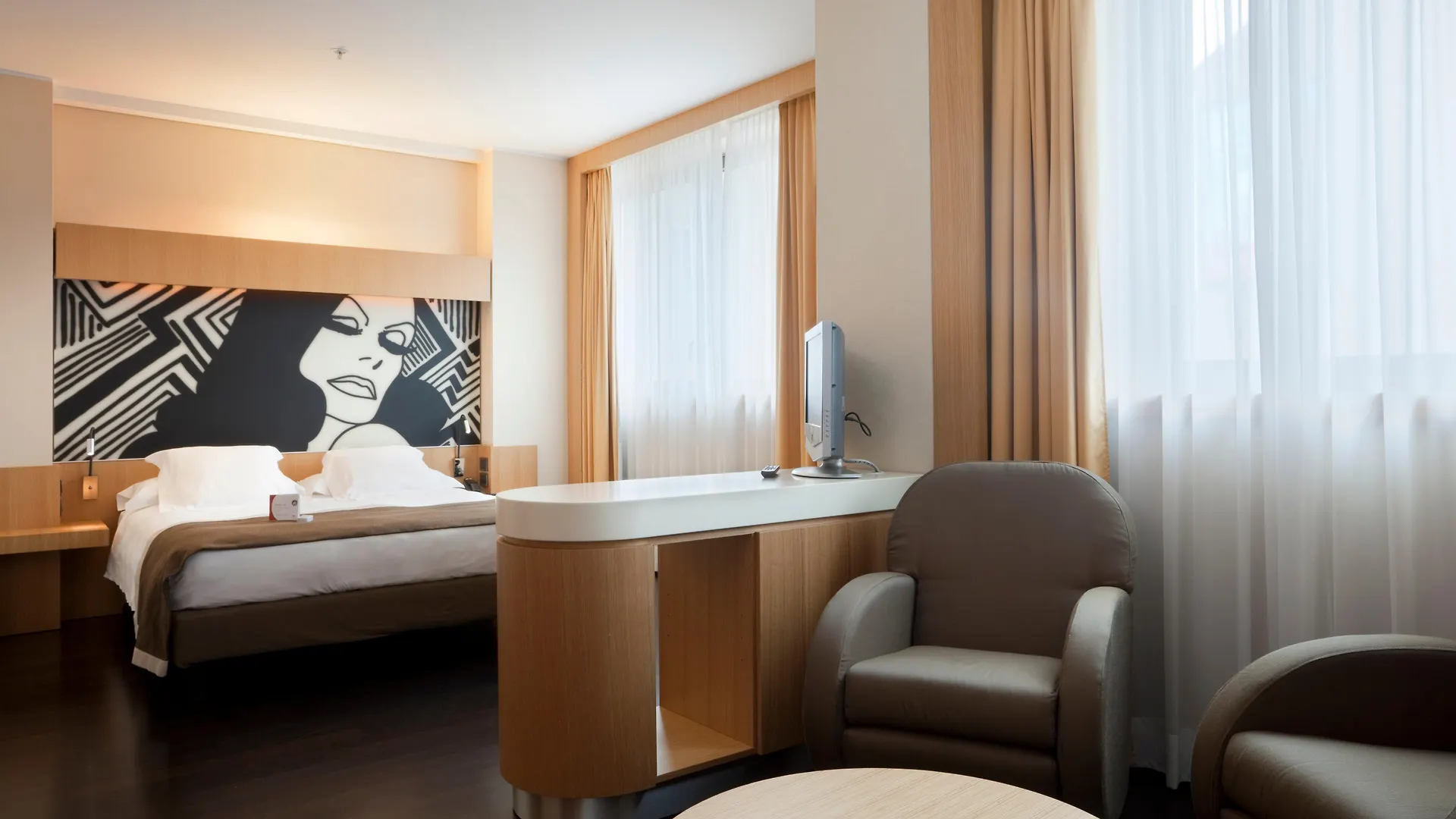 Crowne Plaza Milan City By Ihg Hotel