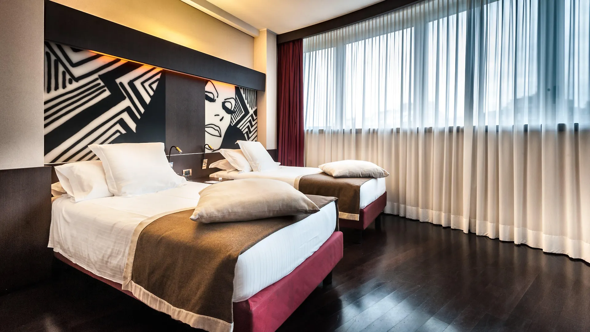 Crowne Plaza Milan City By Ihg Hotel