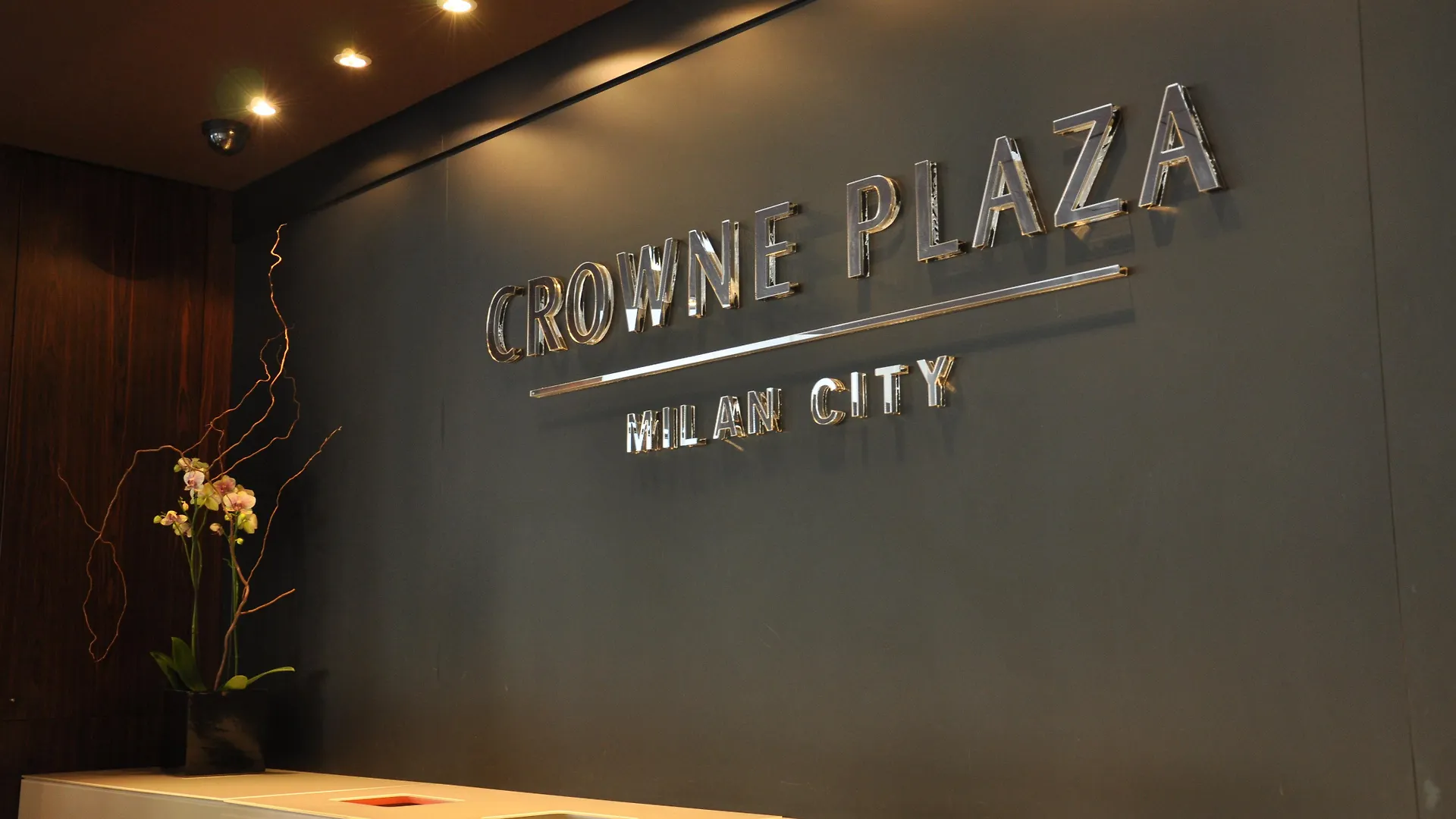 Crowne Plaza Milan City By Ihg Hotel