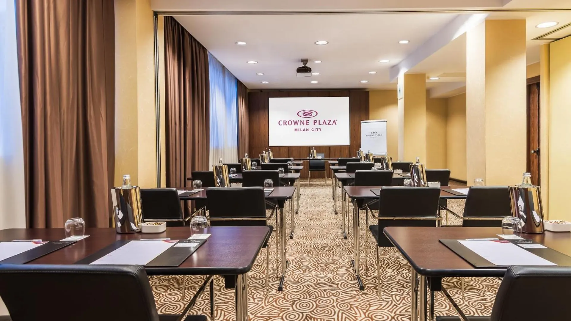 Crowne Plaza Milan City By Ihg Hotel